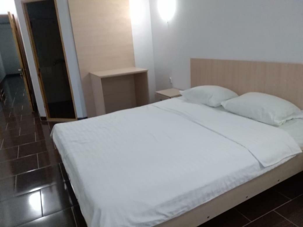 Hotel 777 古达乌塔 外观 照片